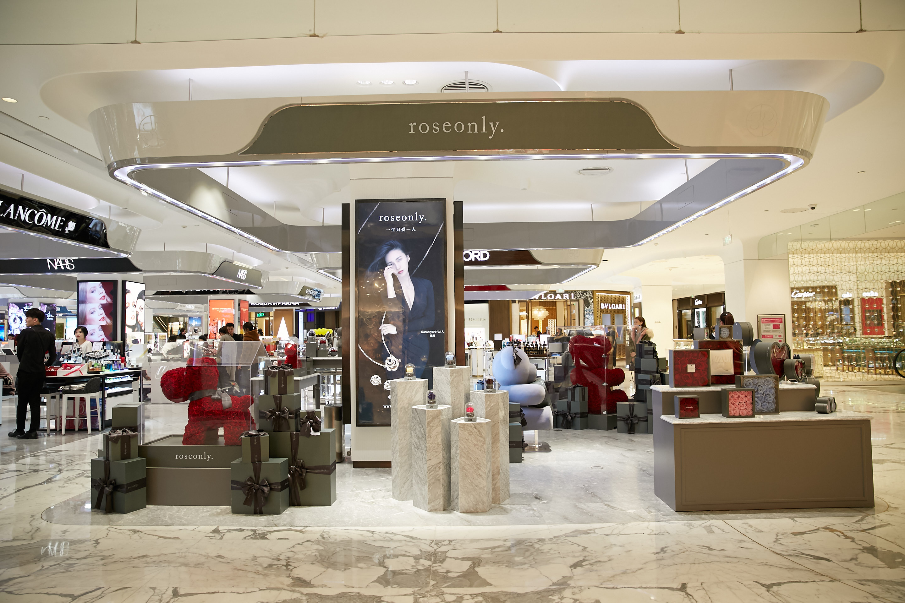 玫瑰花品牌中岛快闪设计丨中国北京丨RO设计师-2