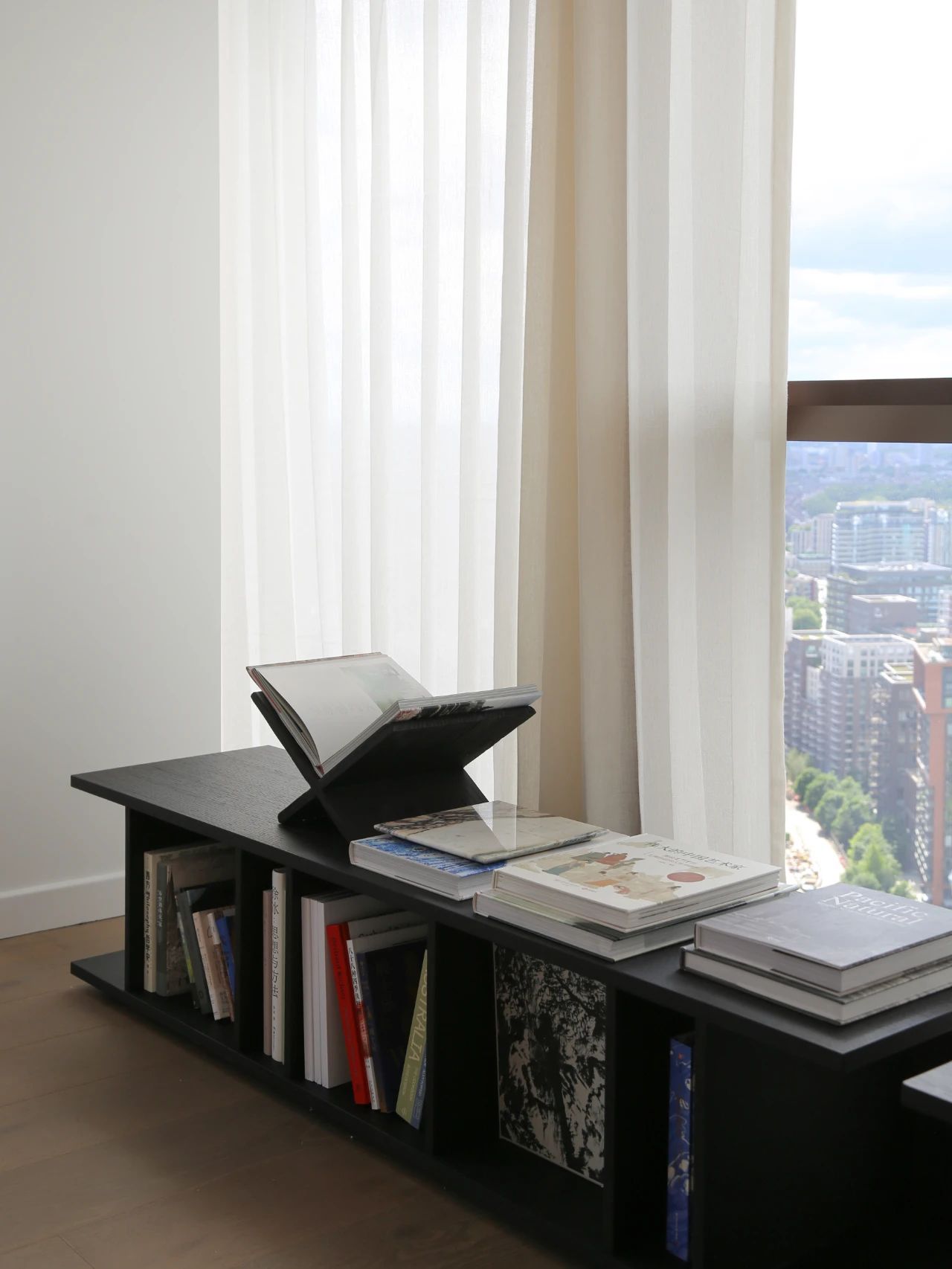 设计在旅途，伦敦River Thames白色公寓丨英国丨懒猫创意空间-43