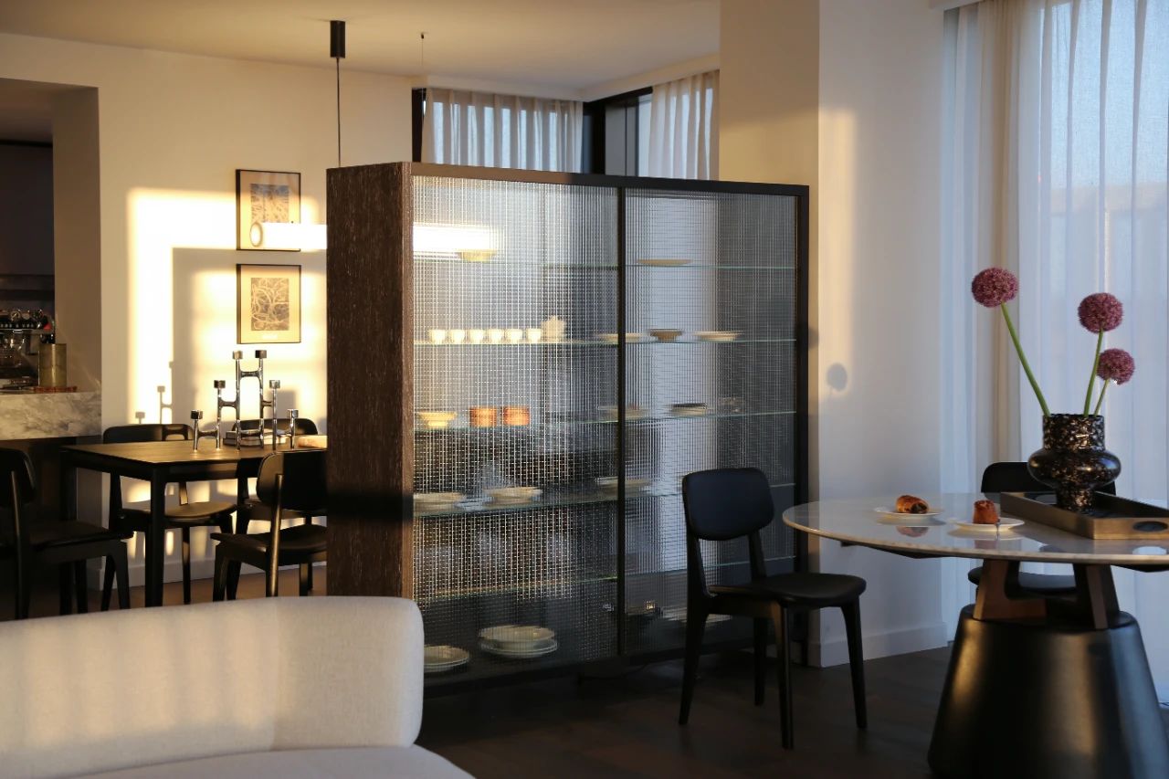 设计在旅途，伦敦River Thames白色公寓丨英国丨懒猫创意空间-48