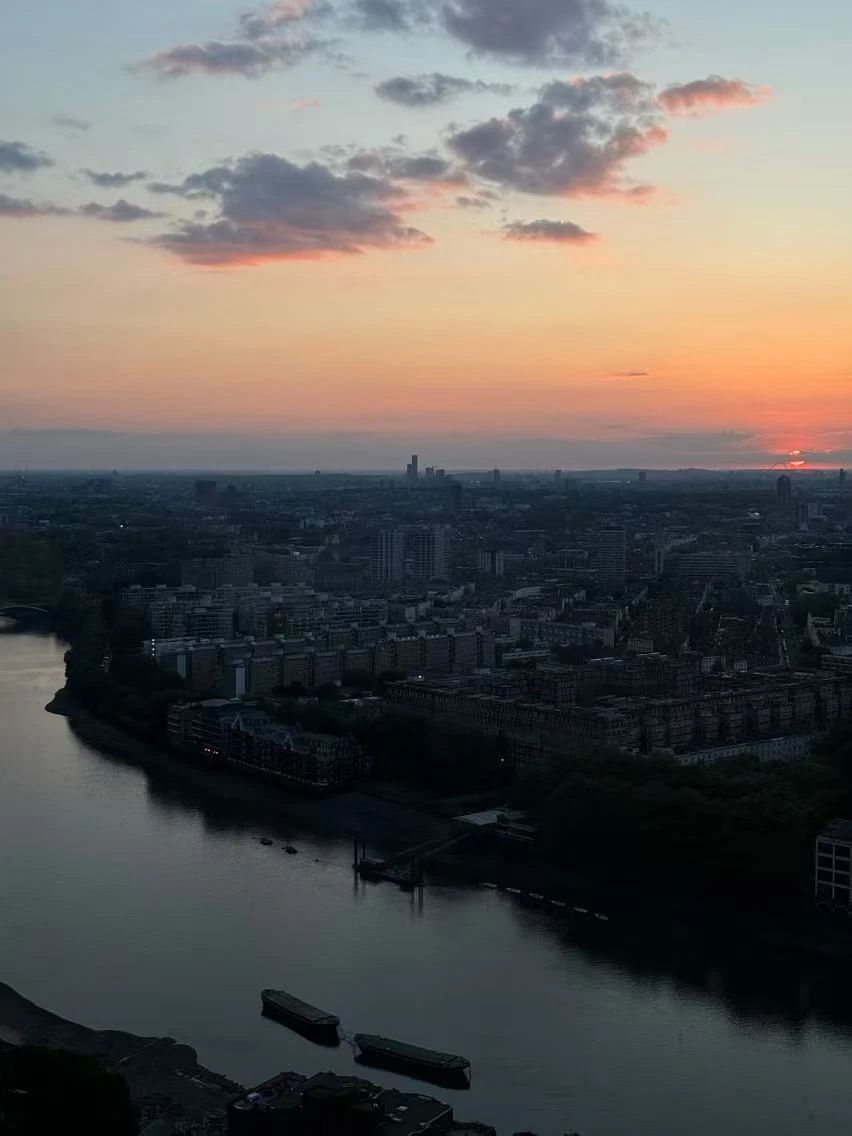 设计在旅途，伦敦River Thames白色公寓丨英国丨懒猫创意空间-58