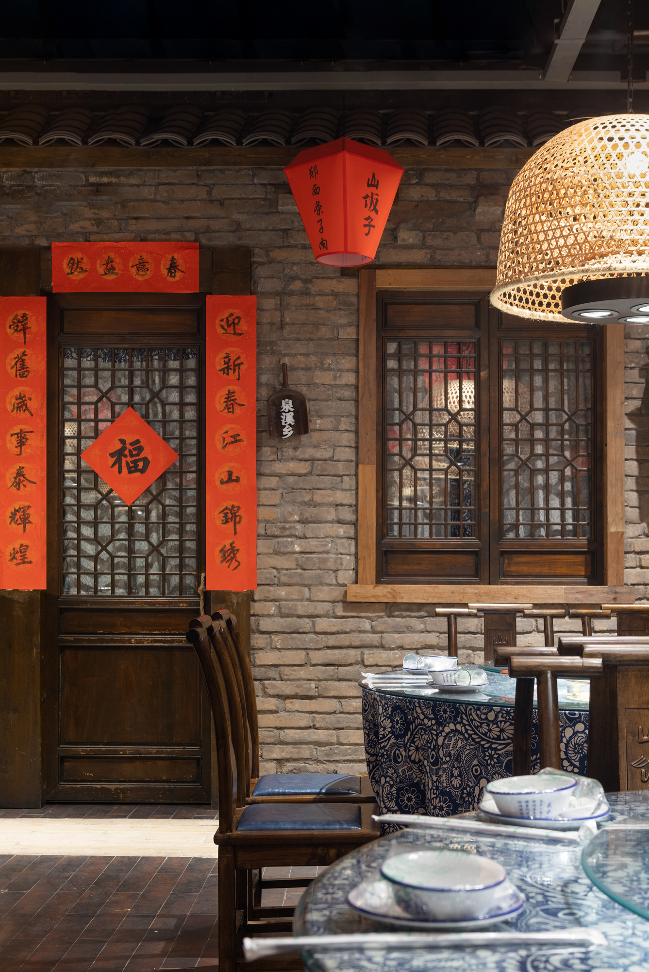 浓郁的乡村民俗风格餐厅丨中国十堰丨罗涵-3