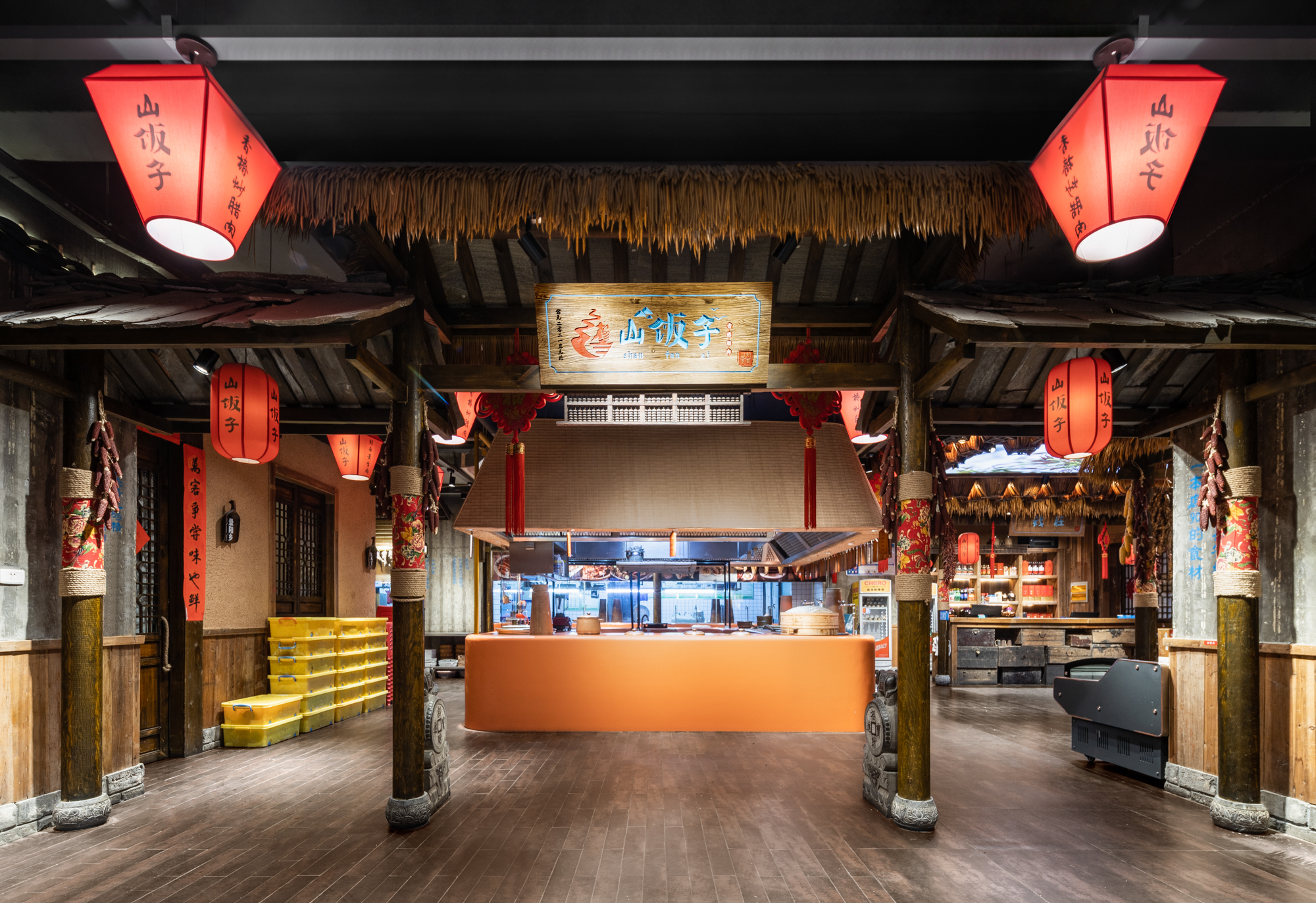 浓郁的乡村民俗风格餐厅丨中国十堰丨罗涵-7