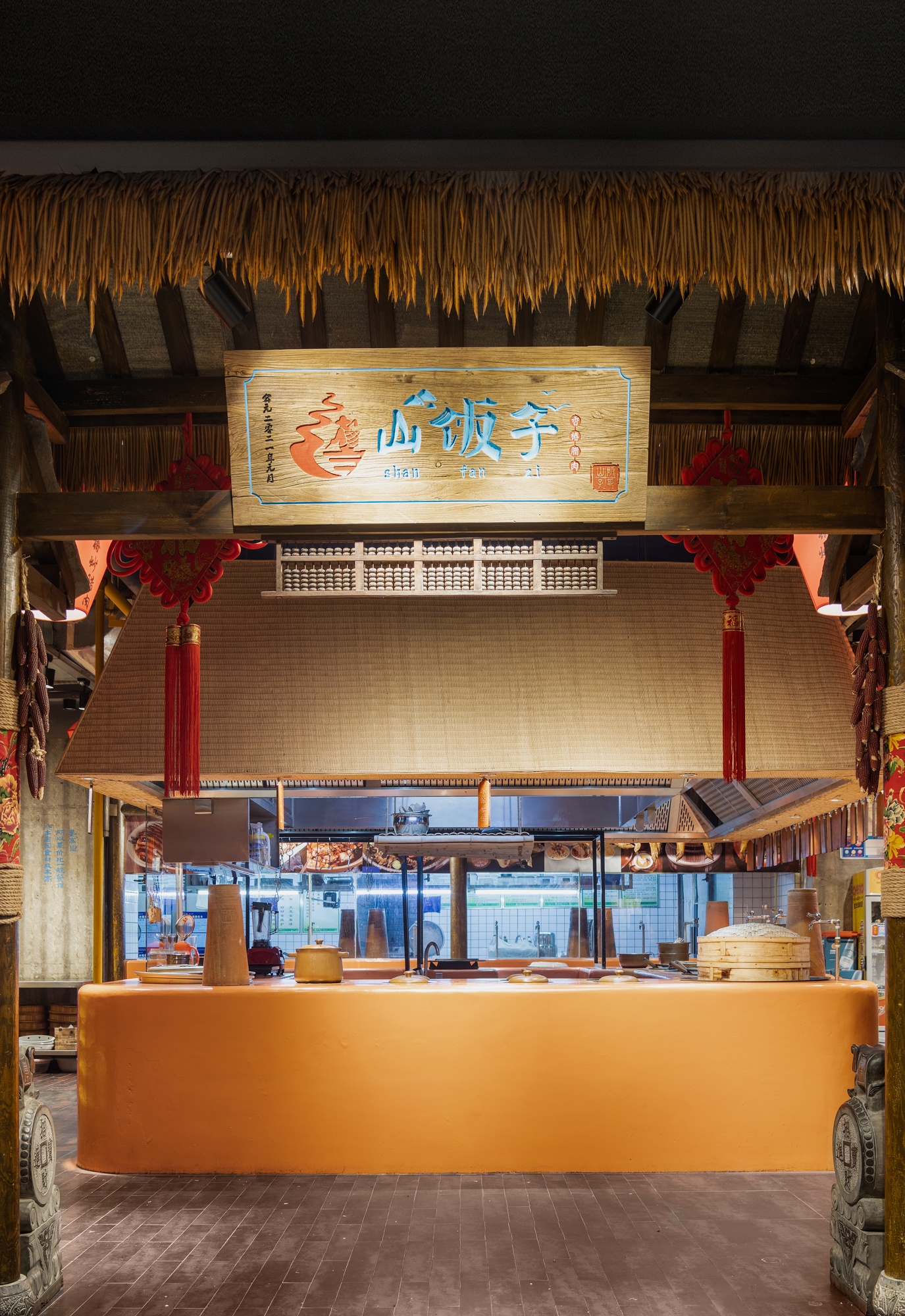 浓郁的乡村民俗风格餐厅丨中国十堰丨罗涵-13