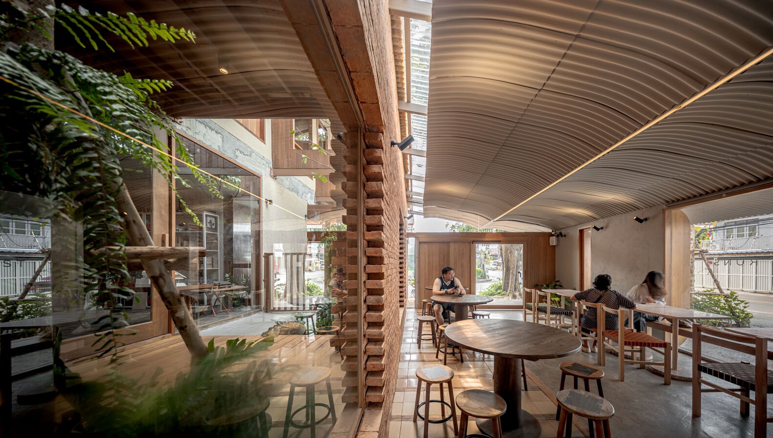 酒店建筑/酒店/咖啡店室内设计丨泰国丨 BodinChapa Architects-8