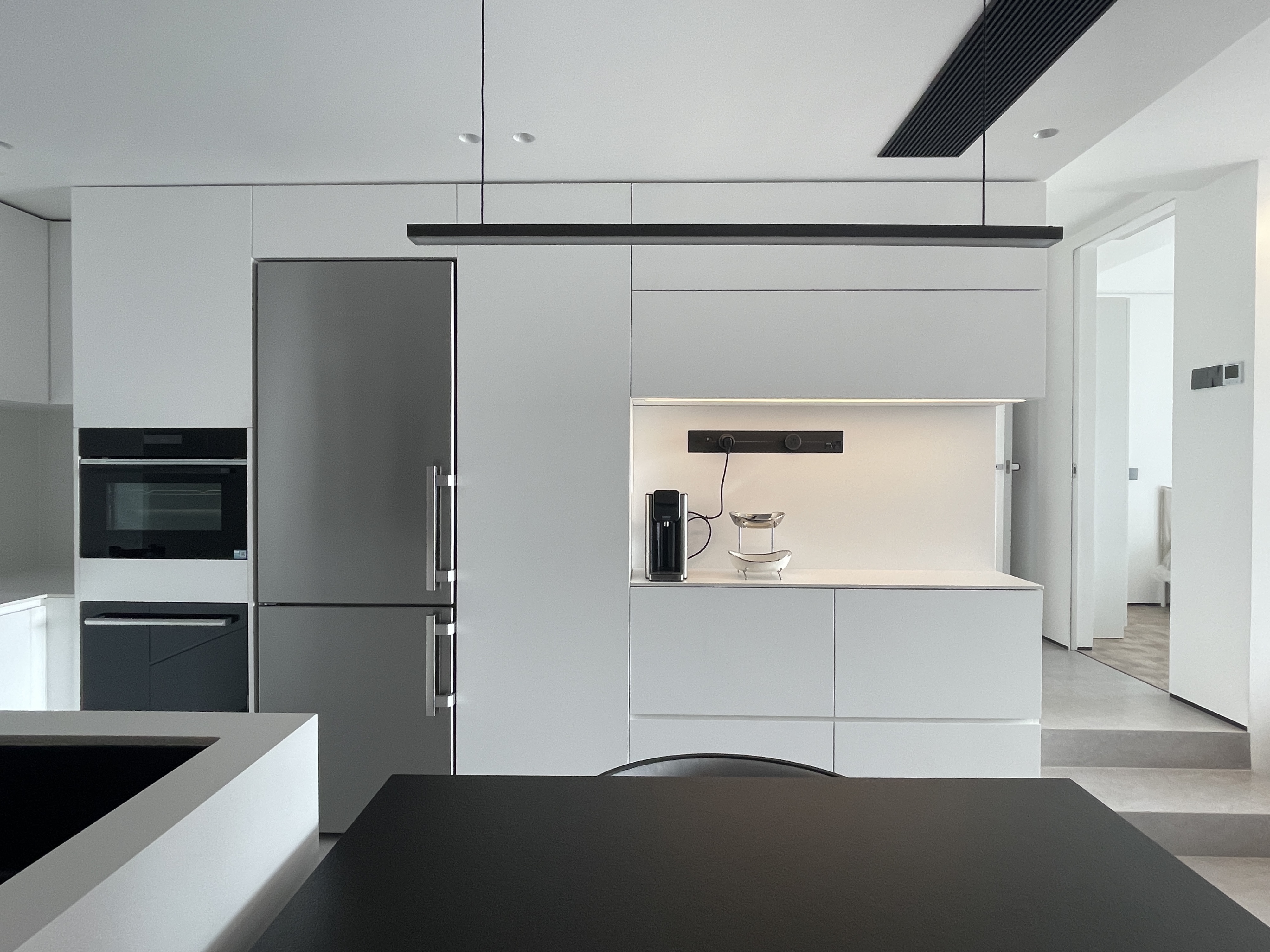 素色美学！看这套极简家装如何拿捏空间质感丨中国深圳丨陈彬-1