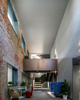 既有建筑商业办公改造丨中国北京丨建源鸿邦