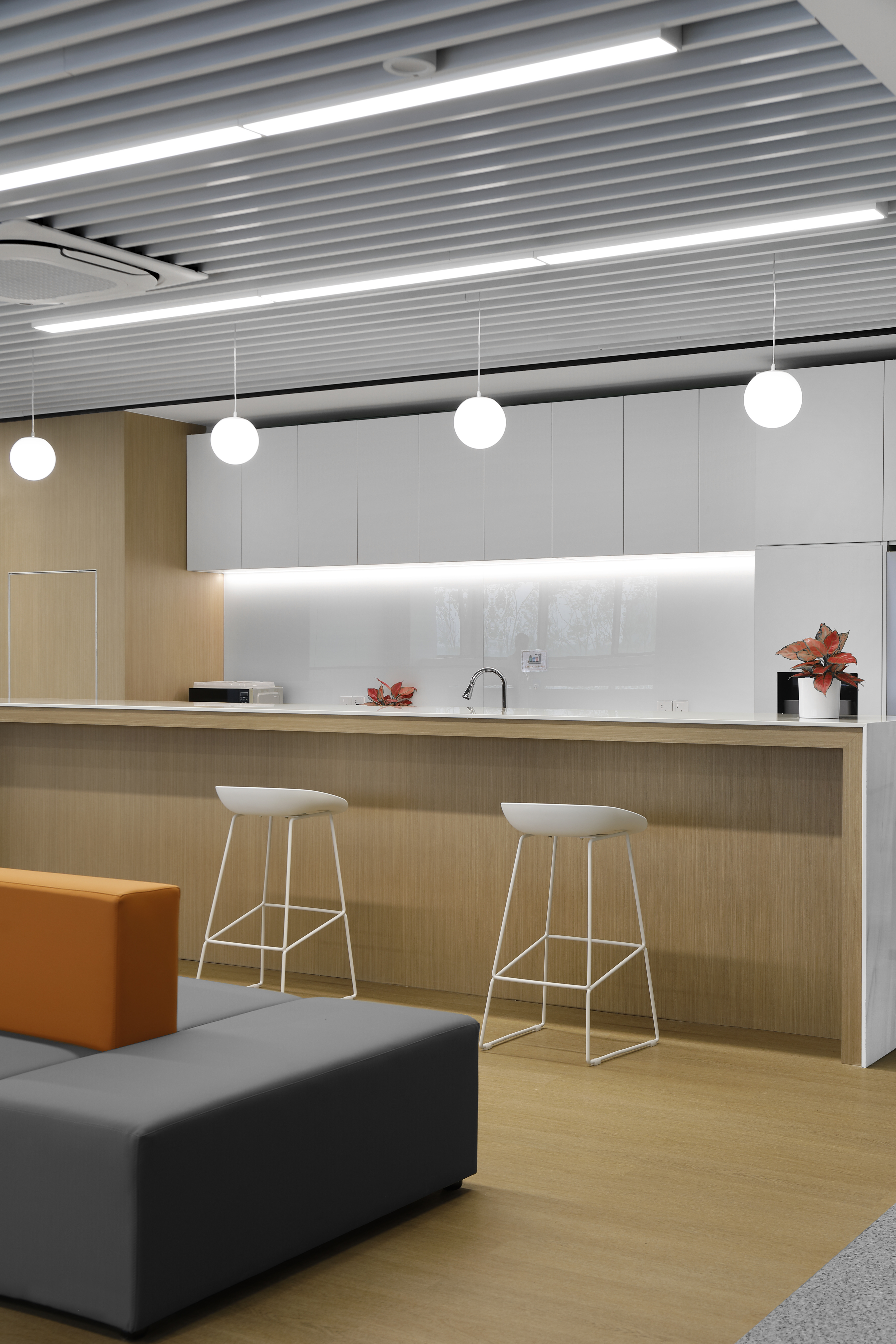 以灵感为笔，勾勒革新办公新范丨中国苏州丨优鸿设计YOHO DESIGN-33