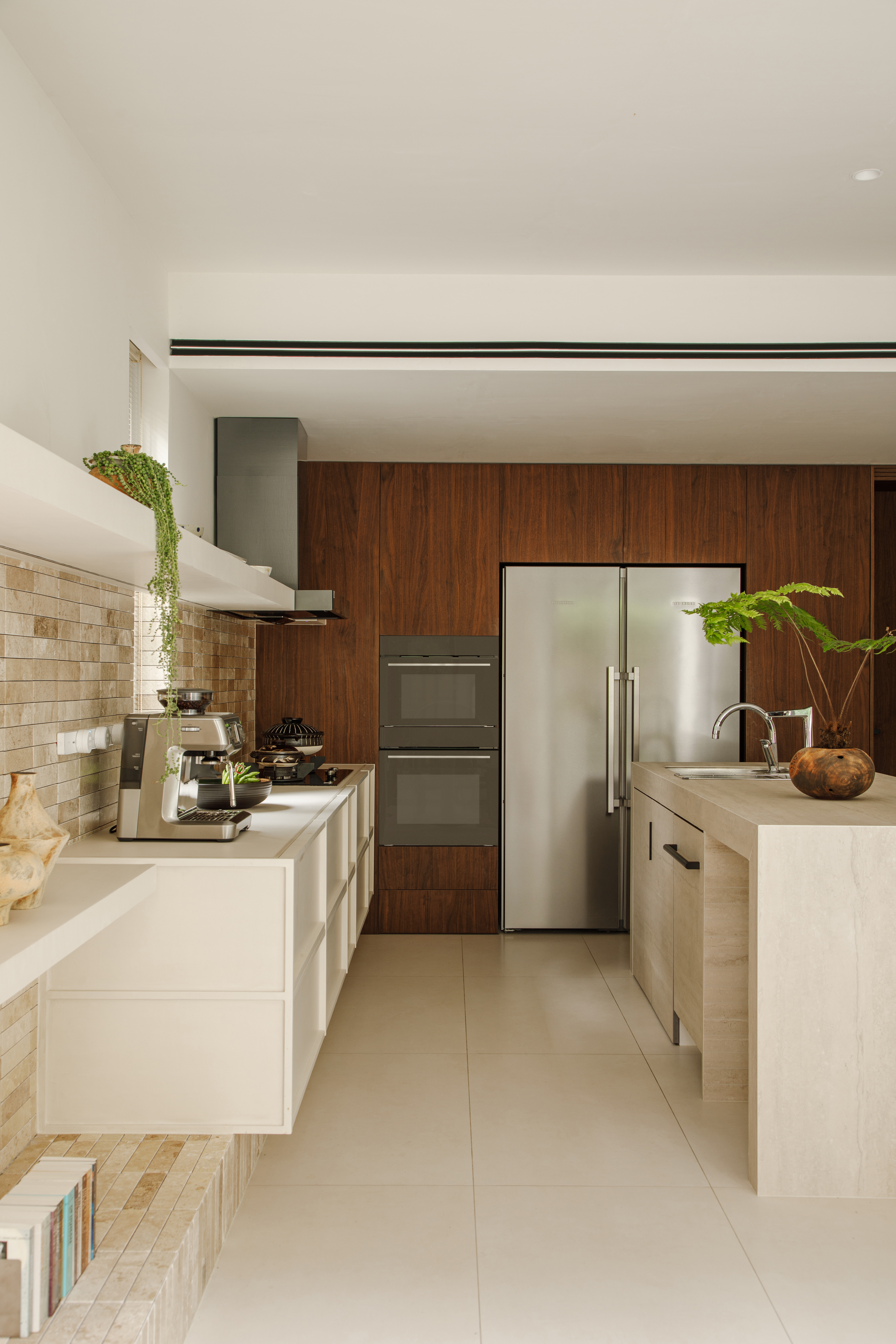 以景入内,以自由引导空间,盈满灵动与诗意丨中国上海丨赫设计-11