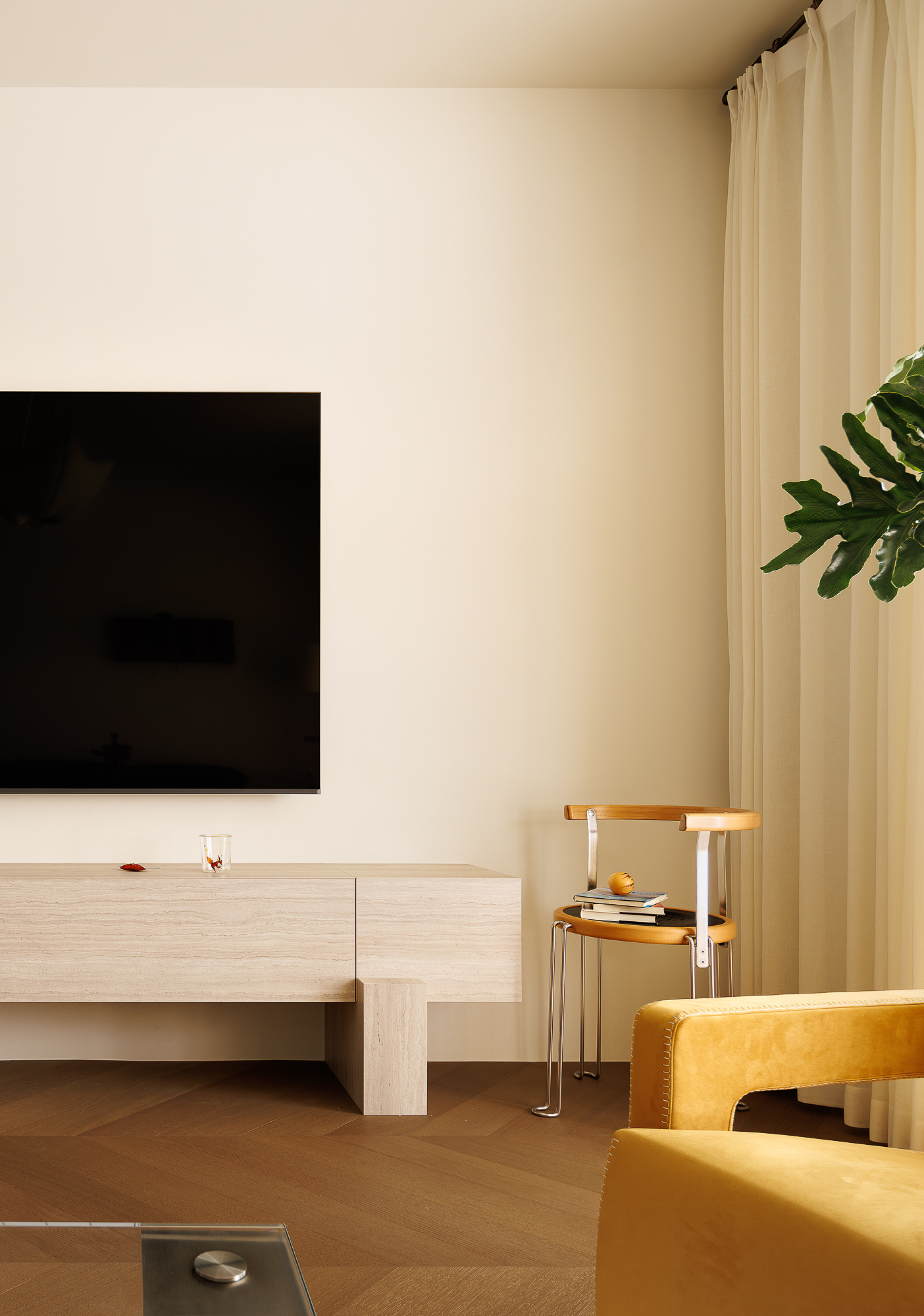 简白画幕上的明媚着色，打翻了调色盘的家恰丨中国上海丨HURR赫设计-8