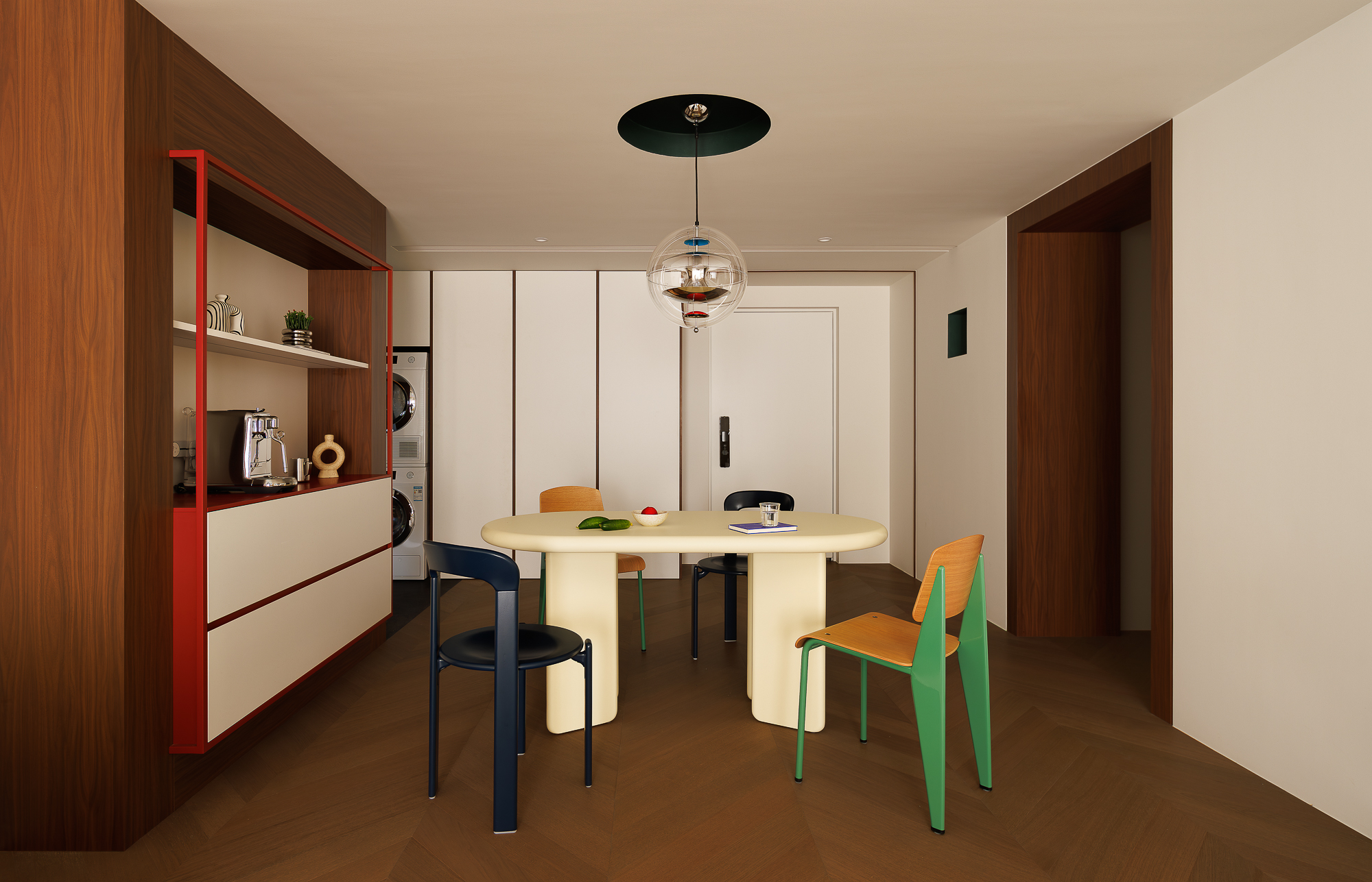 简白画幕上的明媚着色，打翻了调色盘的家恰丨中国上海丨HURR赫设计-17