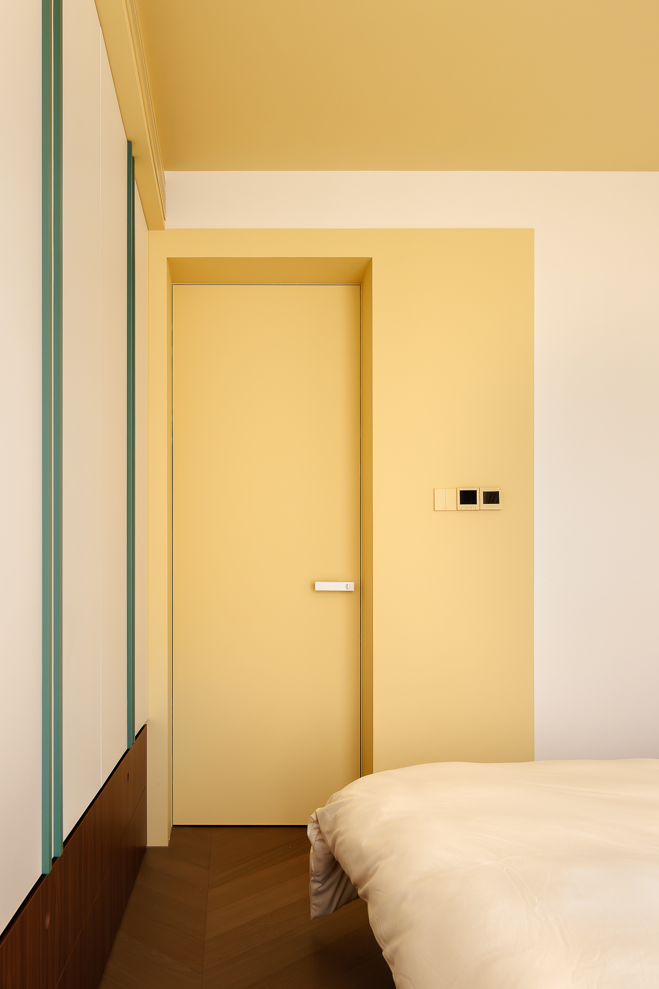 简白画幕上的明媚着色,打翻了调色盘的家恰丨中国上海丨HURR赫设计-33