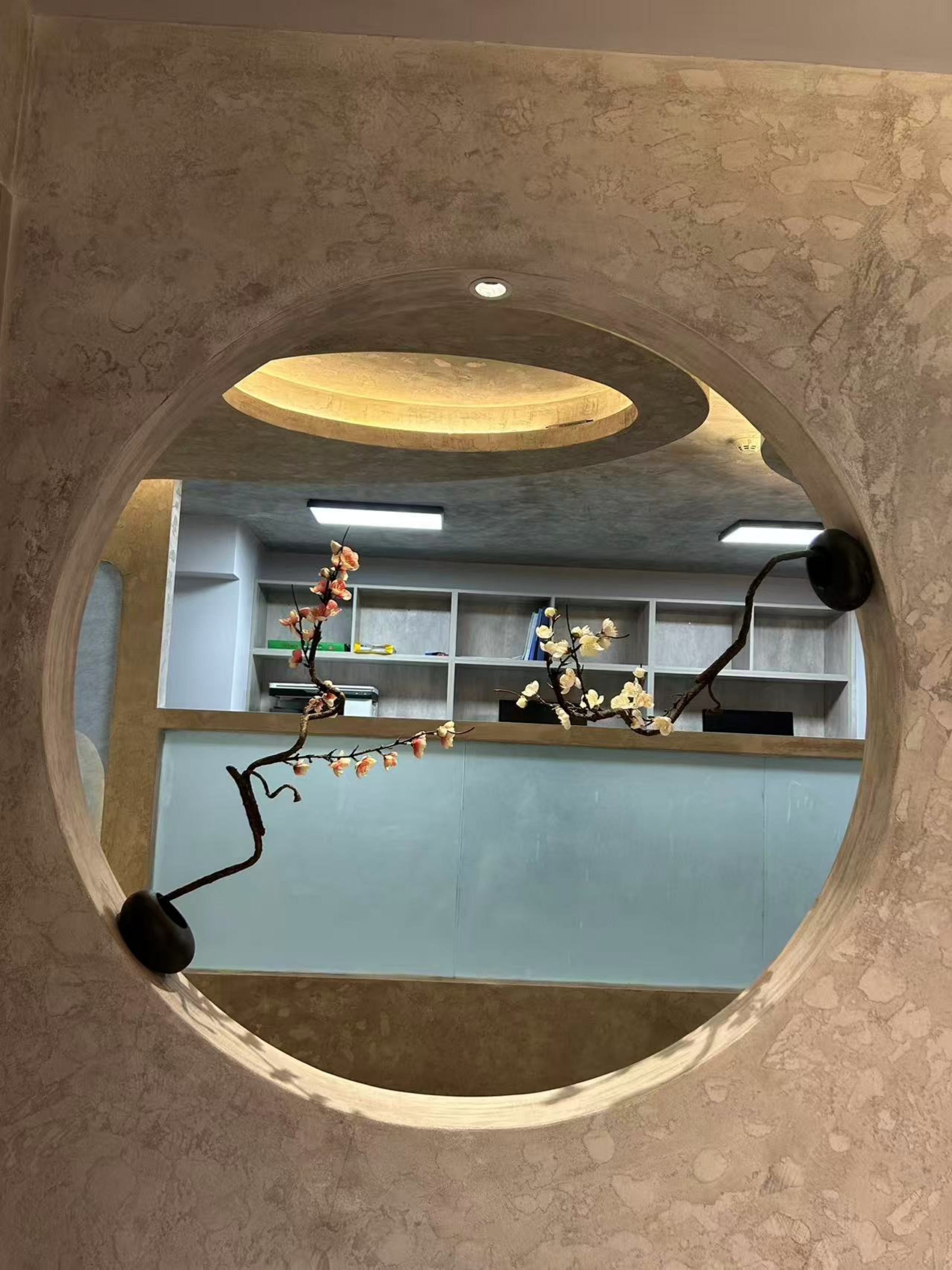 侘寂风格58平方米挑高5.8米LOFT办公室实景图丨中国徐州丨李旺武-12