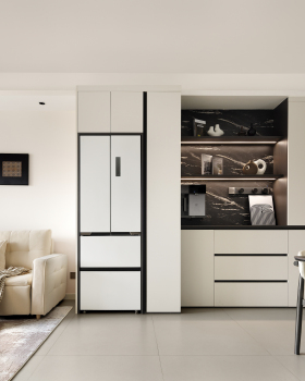 被光吻过的家，每一处缝隙都写满温柔”----光之憩所丨中国成都丨卢小刚