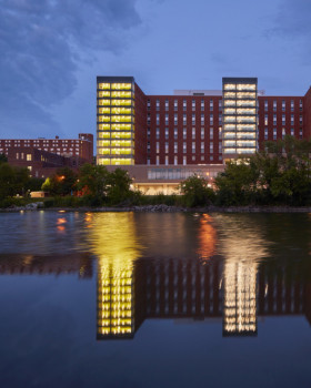 Iowa 大学 Elizabeth Catlett Hall