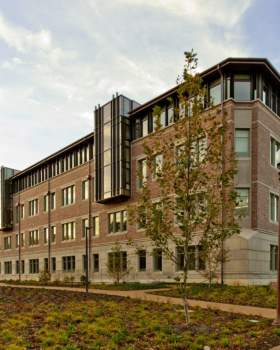Hillman Hall 社会福利学院