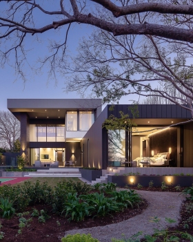 简约奢华，环保节能的 J House