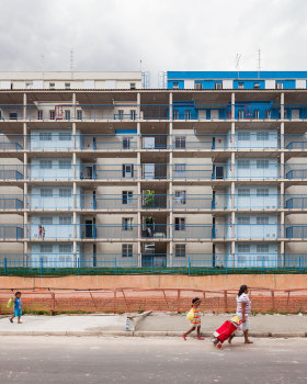 巴西 Sapé社区重建 | 公共空间与住宅融合的城市设计