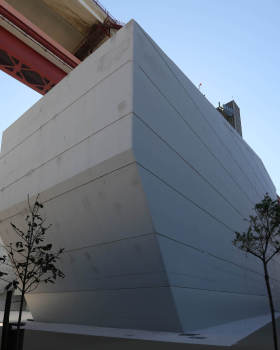 里斯本 25 April Bridge 体验馆——钢铁与混凝土的交响诗