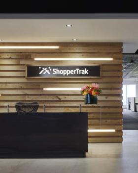 芝加哥 ShopperTrak 总部，现代零售分析科技空间