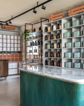 巴西自然产品店 Erva Santa丨Moca Architecture