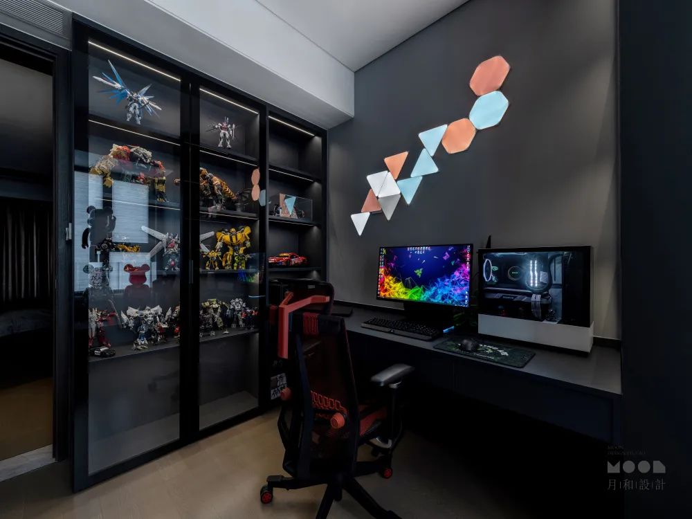 极简潮玩之家 · 95 后游戏编程设计师的自由空间丨月和设计-82