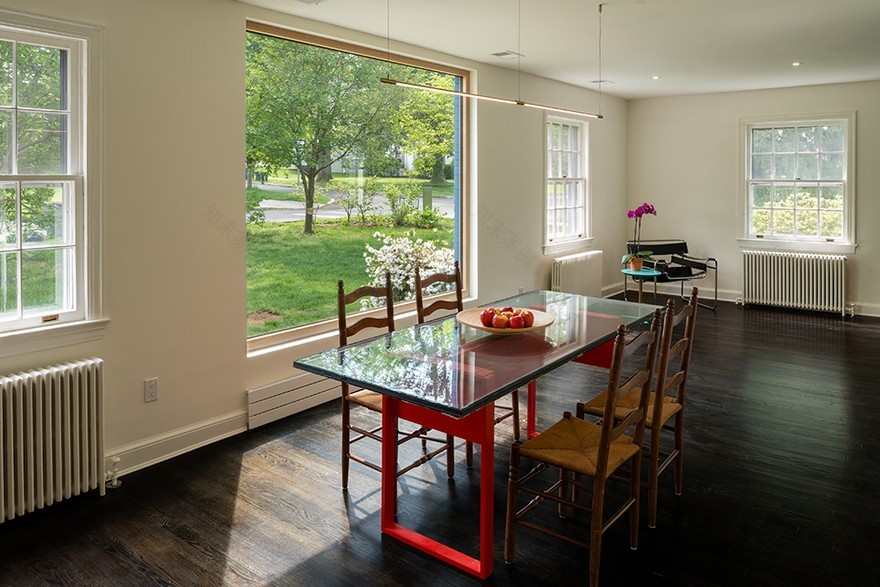 Contemporary Box-Shaped Extension for a Bungalow Home in Maryland-17