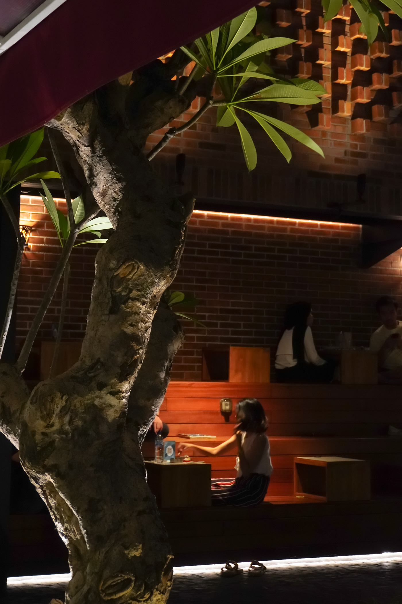 Six Ounces Menteng-3