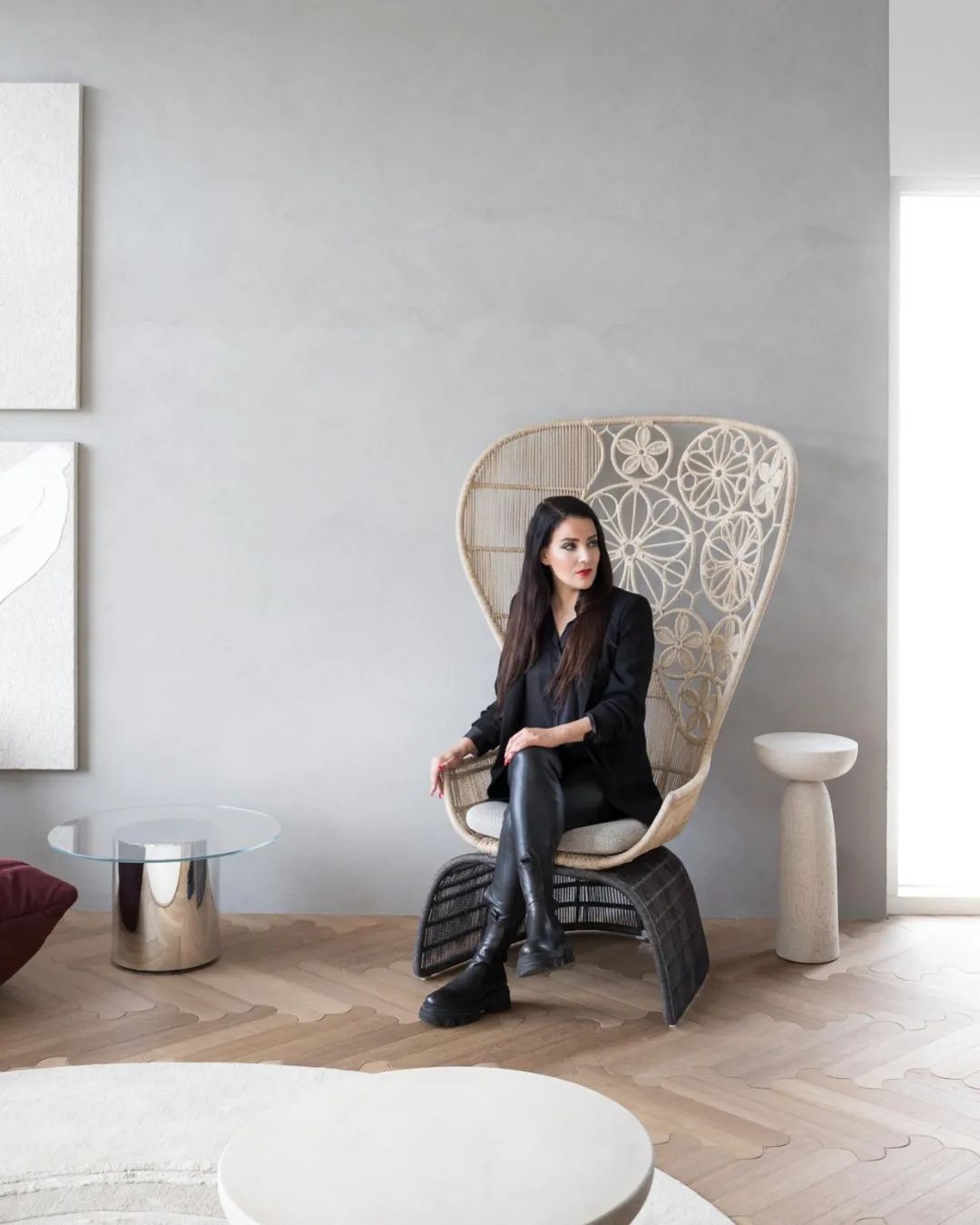 芬兰湖边侘寂风别墅丨Laura Seppanen-0