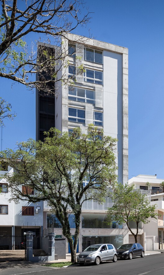 圣罗莎市 Santos Dumont 60 建筑丨巴西丨Atelier Kohlmann Lorentz-11