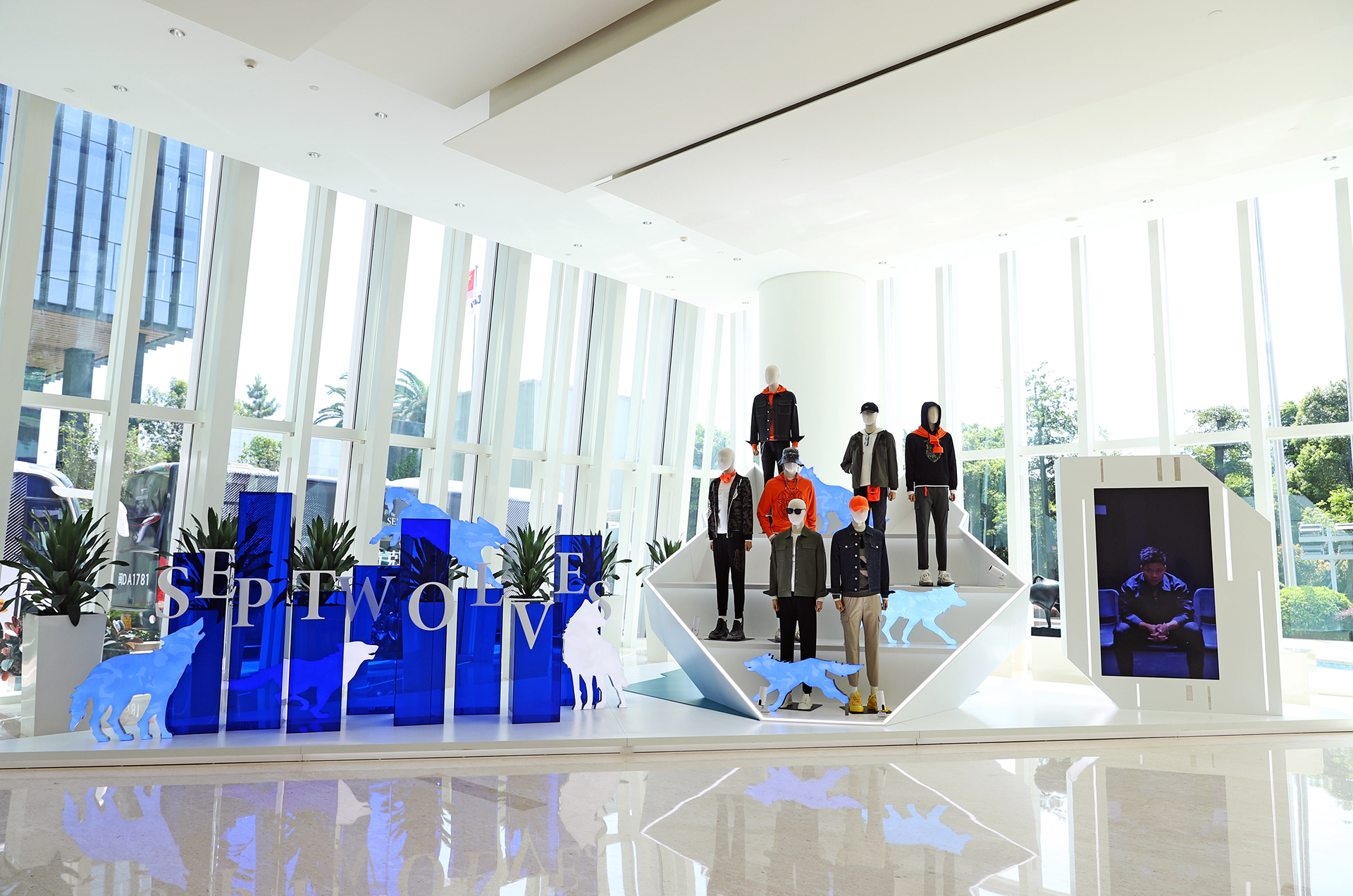 Exhibition for Septwolves-7