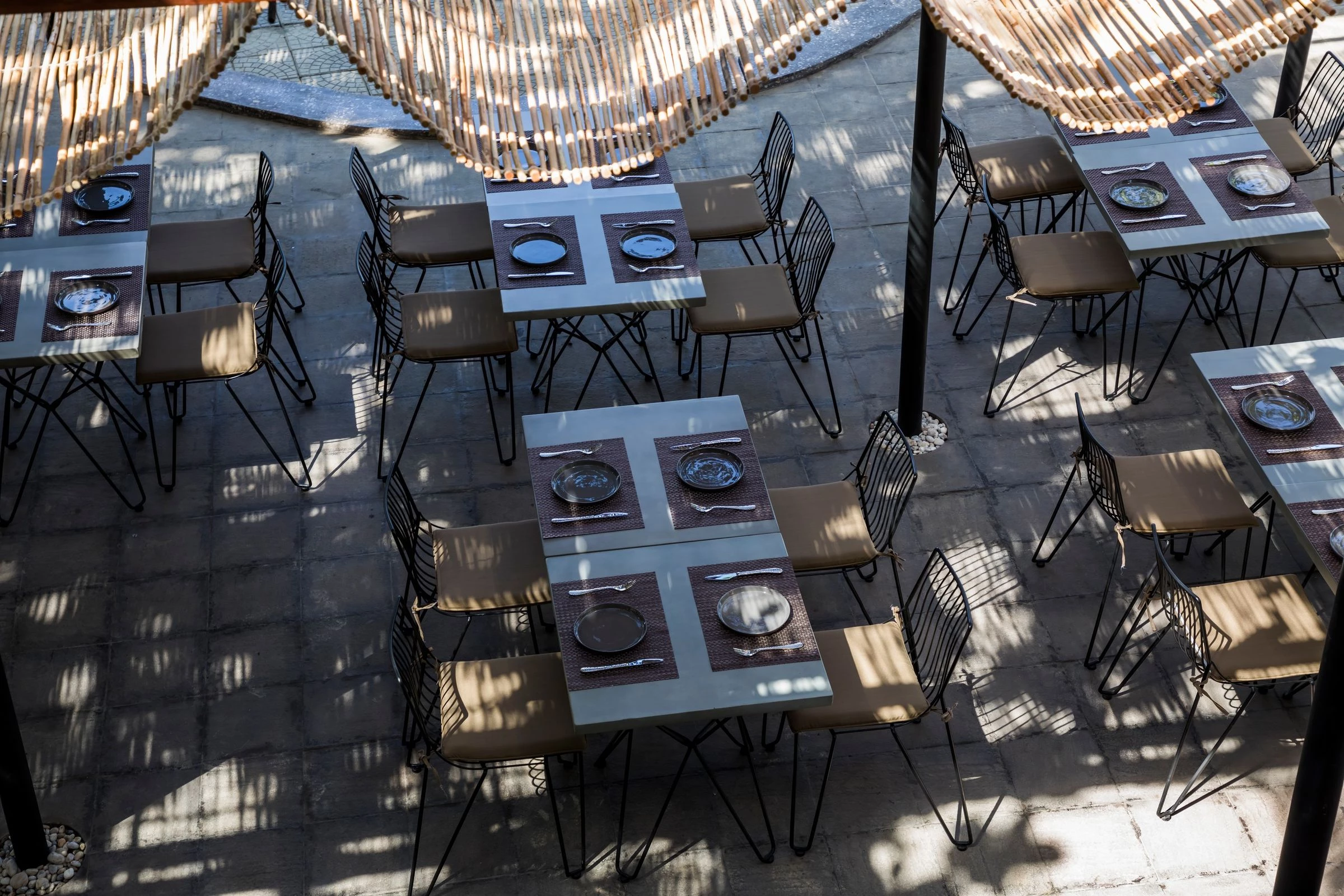 越南传统与现代的完美融合——"艺术空间"餐厅与画廊-20