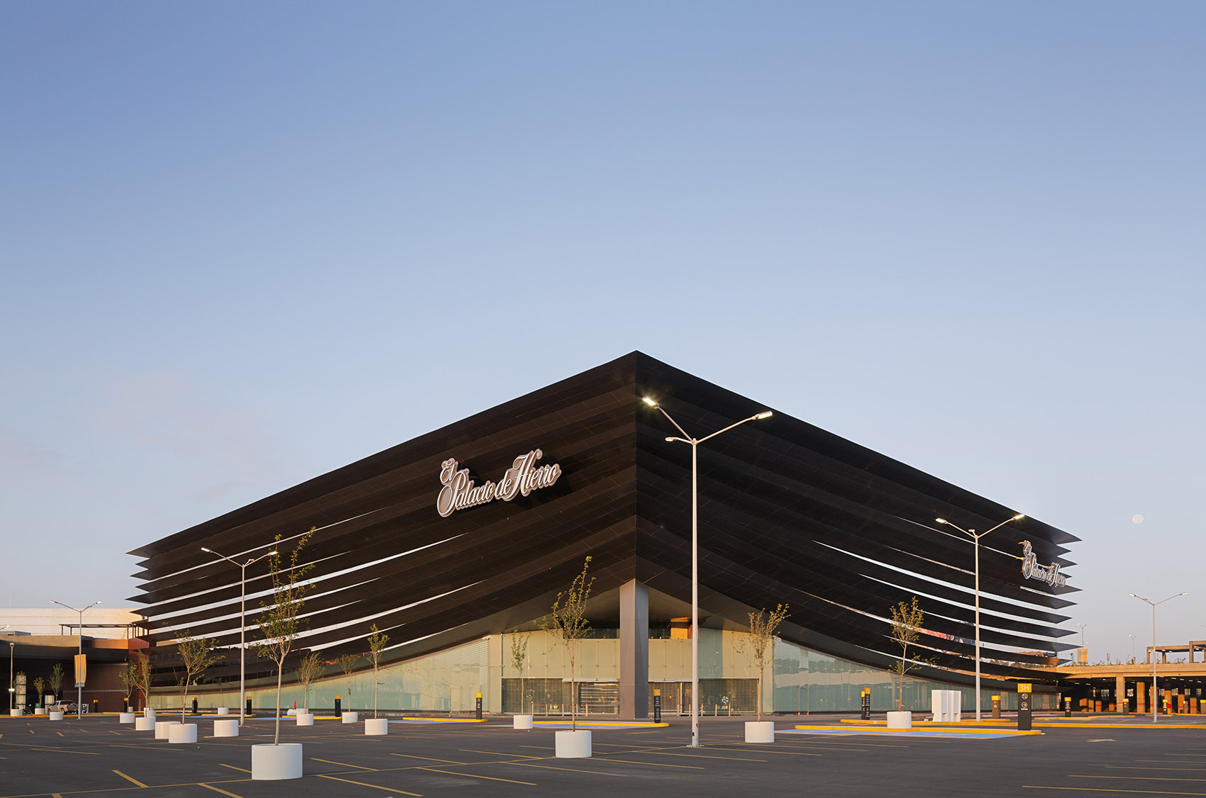 Palacio de Hierro商场立面改造，墨西哥 / Sordo Madaleno Arquitectos-3