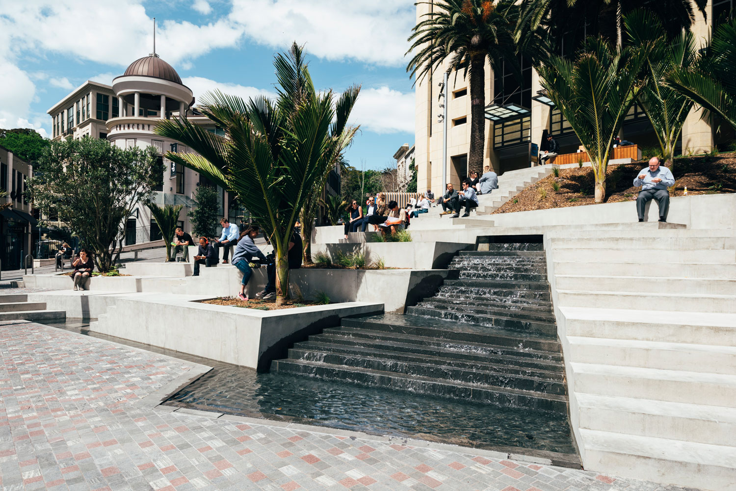 新西兰奥克兰市中心的公共艺术绿洲——Freyberg Place-9