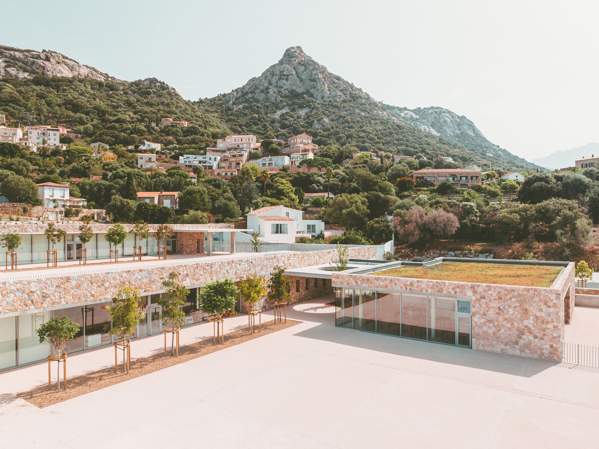 卢米奥学校丨法国丨Amelia Tavella Architectes-30