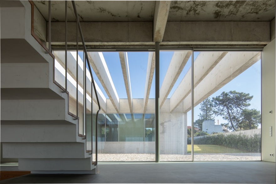 瓦拉达雷斯的房子丨葡萄牙丨Correia,Ragazzi Arquitectos-17