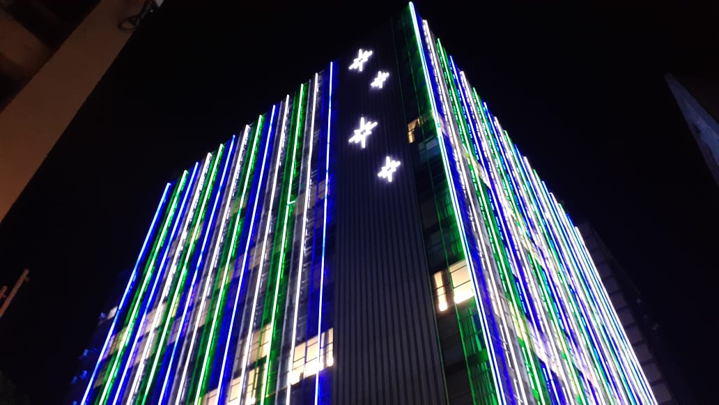 Iluminação de Natal - Banco Mercantil | 2020-4