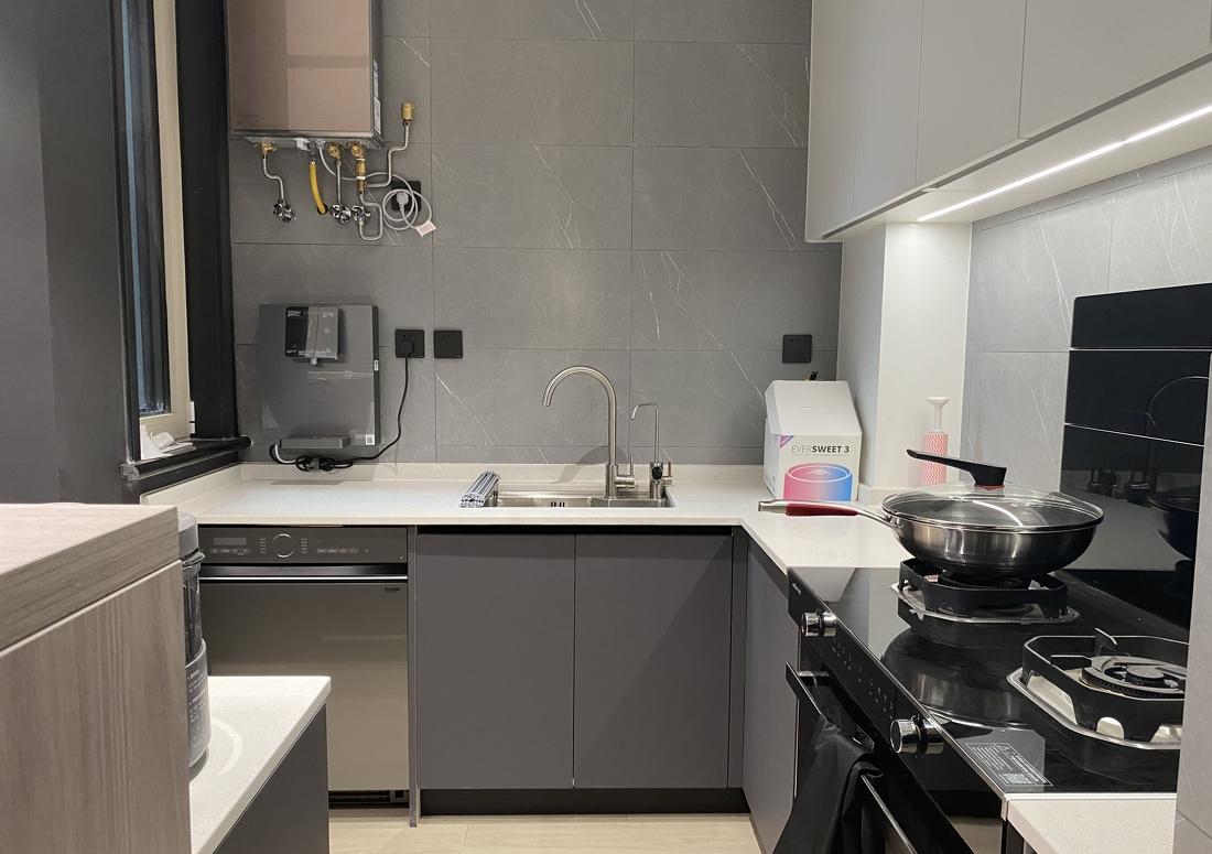 90 平米现代简约风家居设计，温馨舒适与实用并存-24