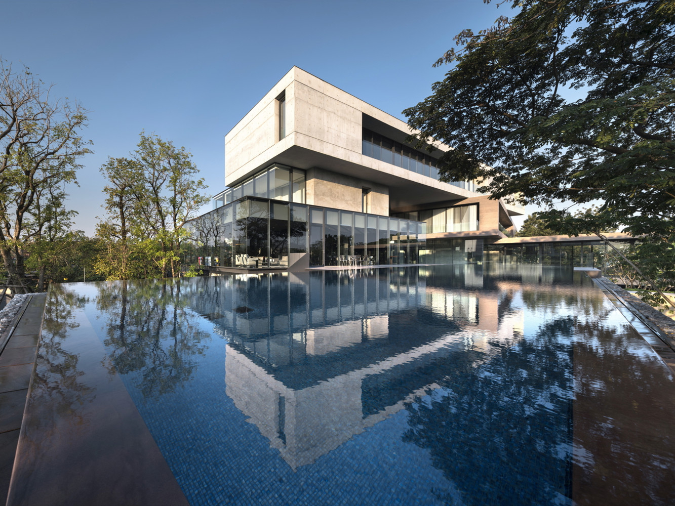 美国扭曲的房屋-0