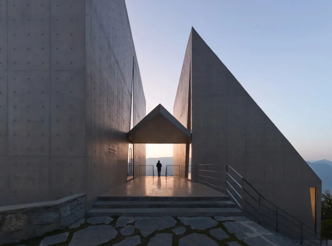 链接人与天地的媒介：怒江大峡谷先锋书店-113