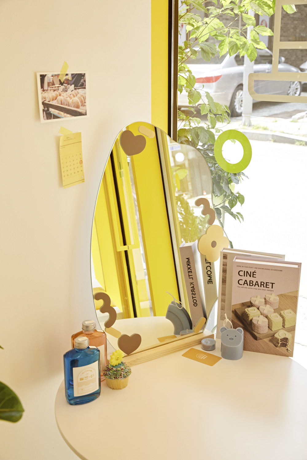 柠檬色点睛，12 平米咖啡厅的活力设计-11