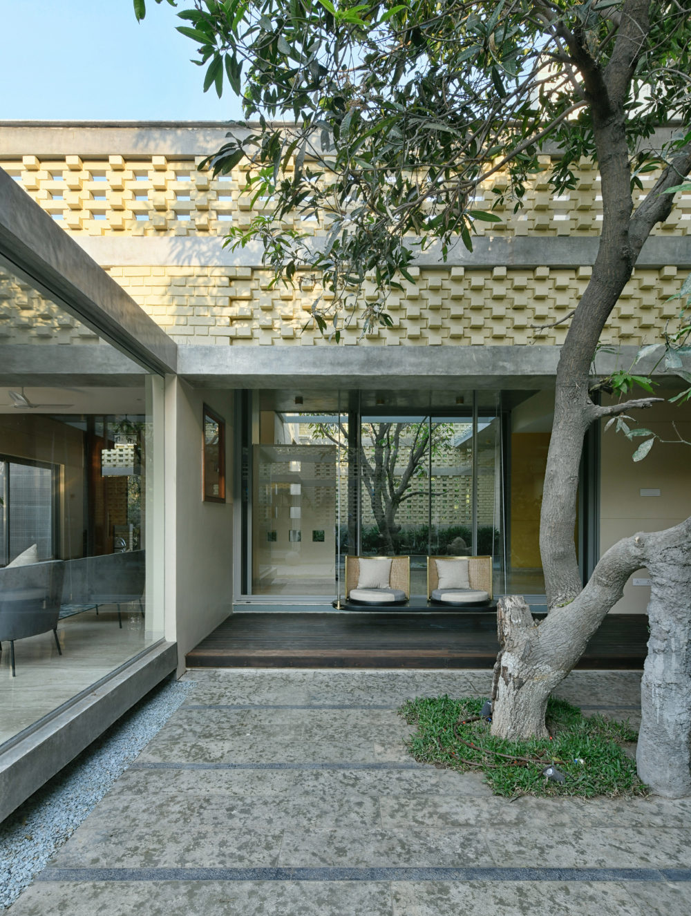 砖面具的房子 · 印度 Hyderabad 的退休住宅设计丨Baba Sashank,Vindhya Guduru-44