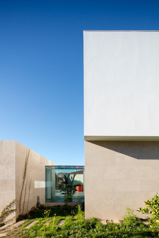 葡萄牙奥比多斯“绿意盎然”现代别墅-32