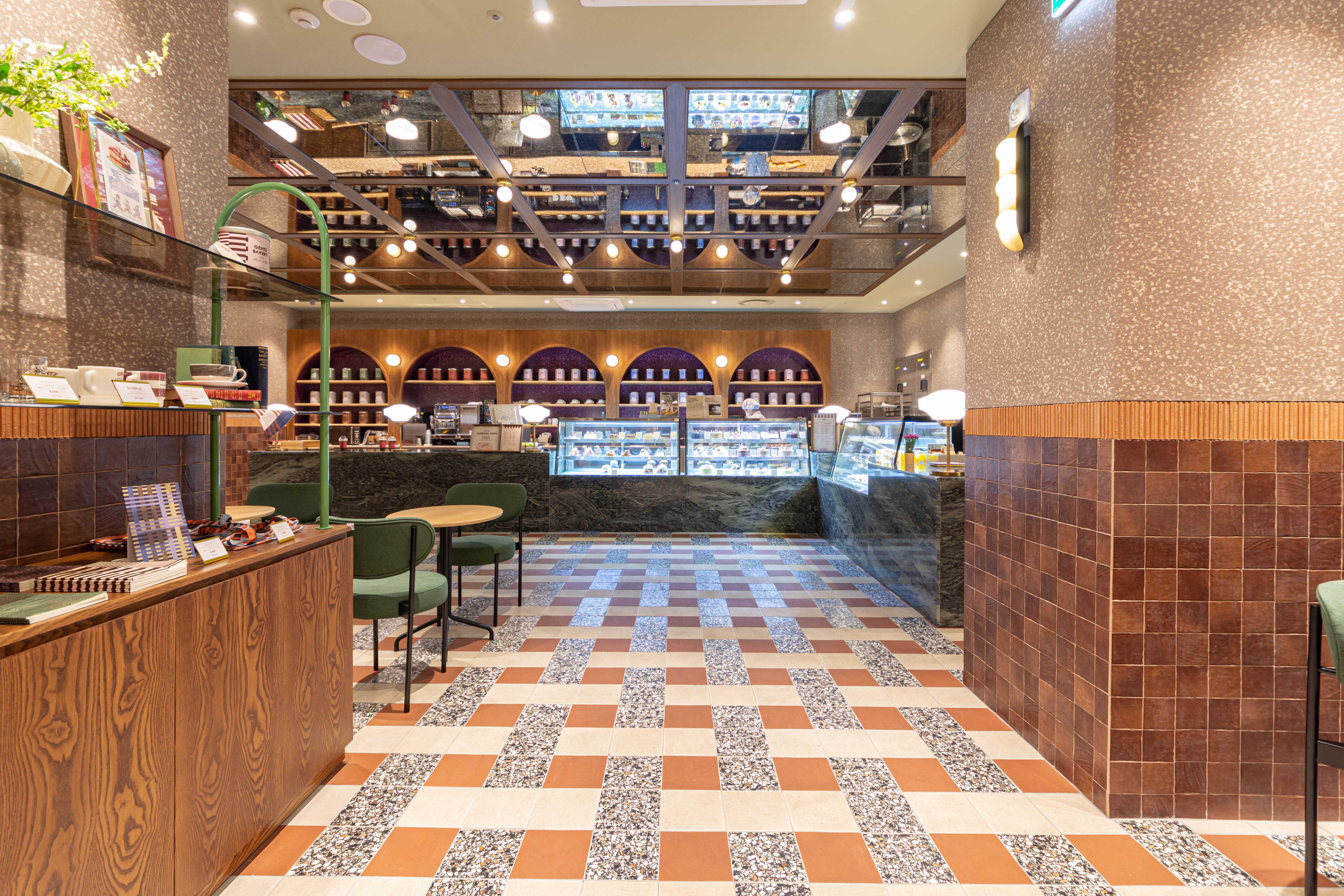 85 平米小空间，极简设计师的巧妙布局-7