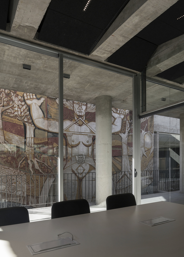 阿根廷建筑师协会总部 · 混凝土与绿意的共生-67