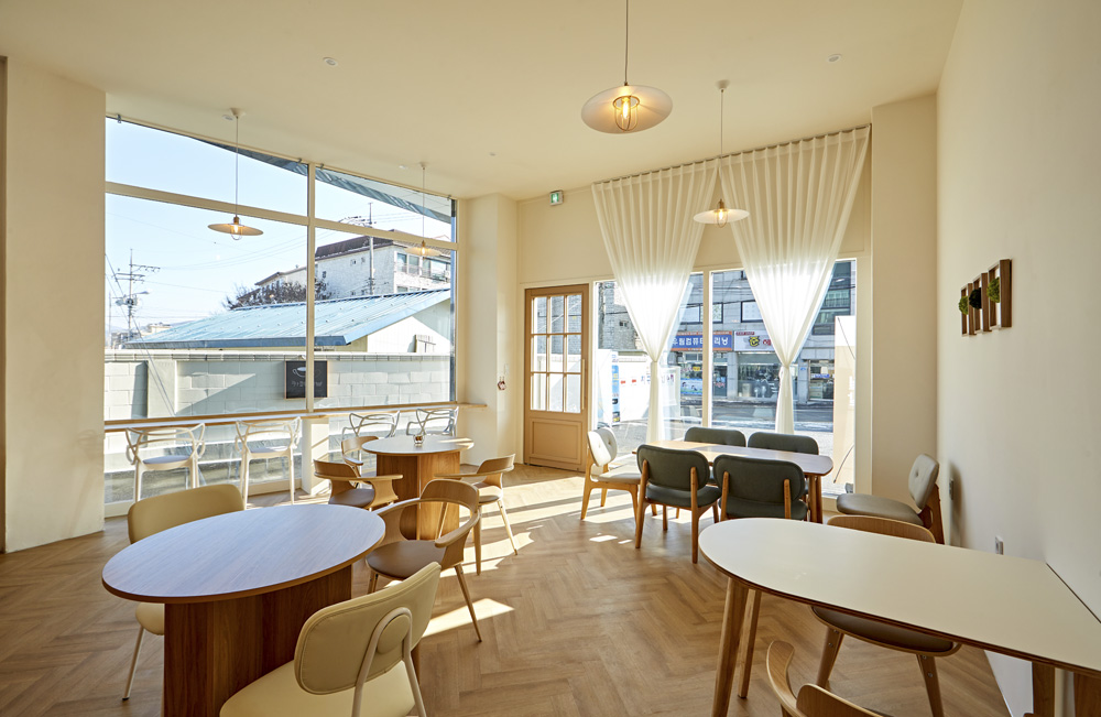 温馨 18 平米咖啡厅，打造温暖氛围-8