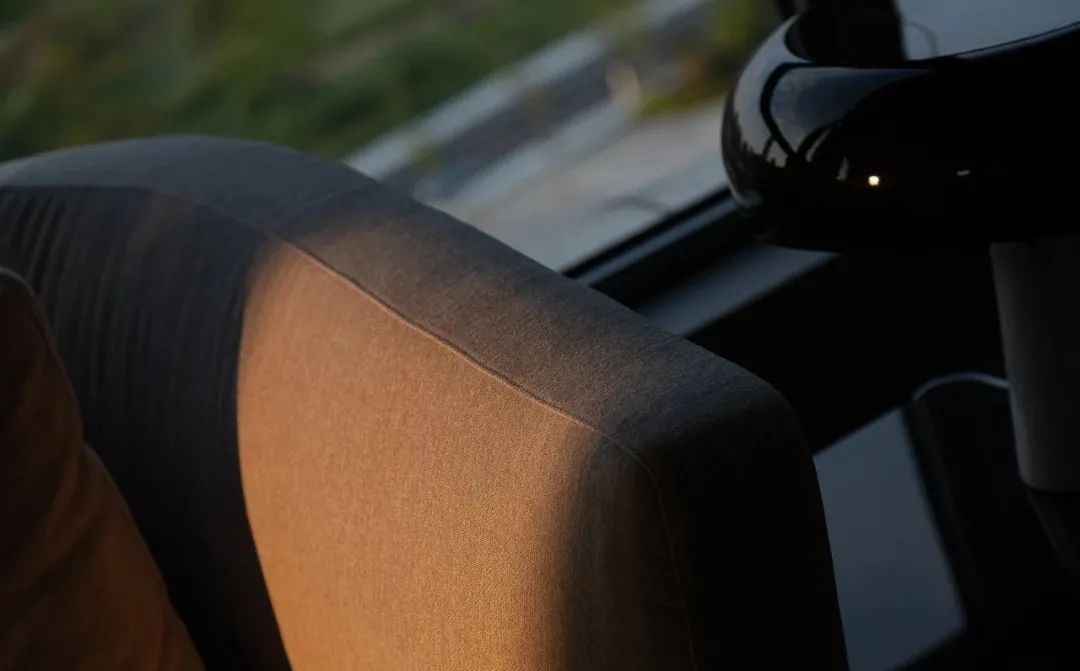 绍兴万里进出口办公空间 | 黑与白的隐喻世界-49