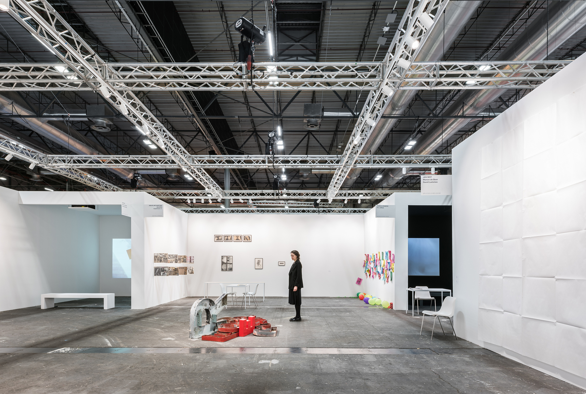 It's Just a Matter of Time Installation/ Angela Juarranz-12