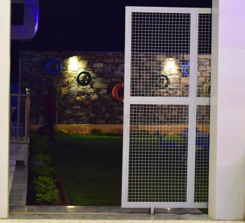 罗伊高速公路餐厅-18