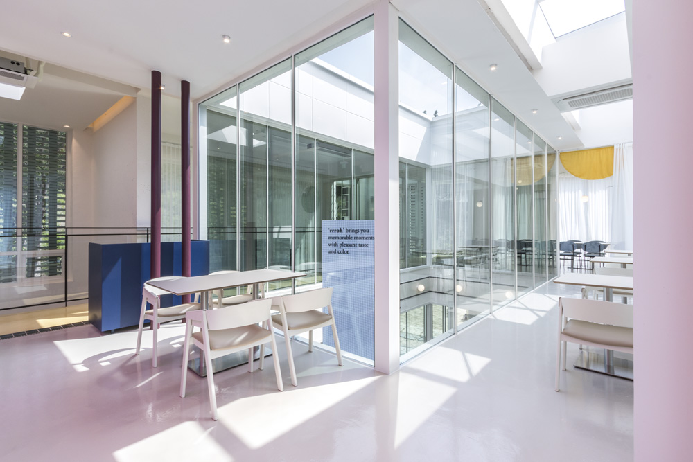 现代高级的布兰奇咖啡馆设计-17