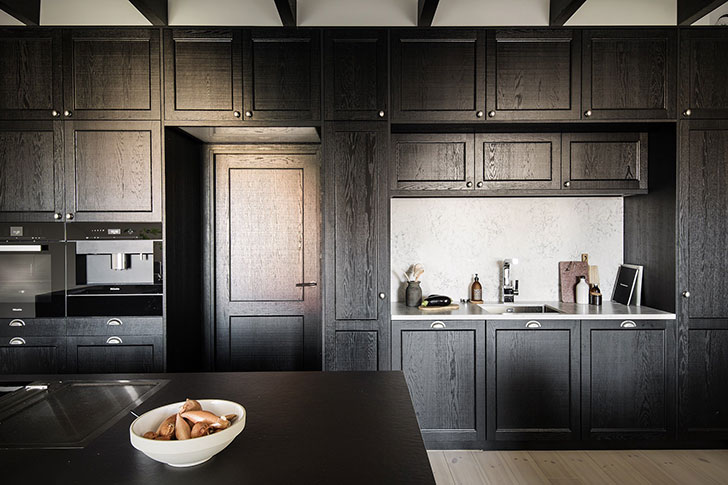 斯德哥尔摩顶层坡顶公寓，独特温馨的空间设计-9